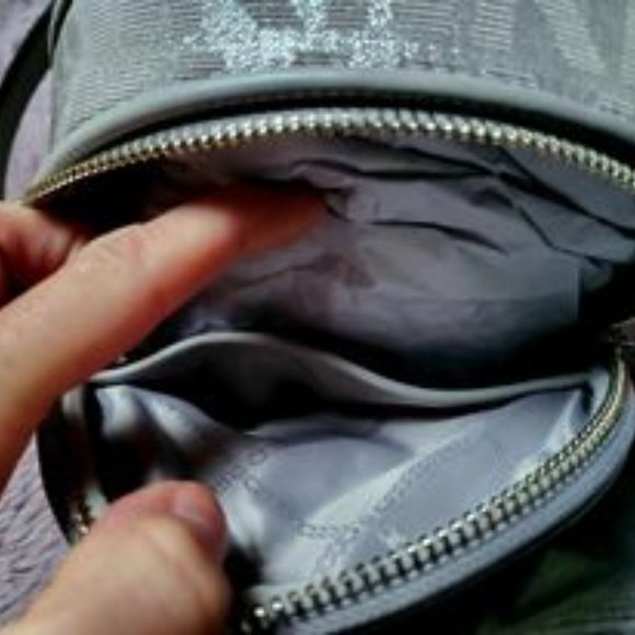 MK Signature Brooklyn, Mini Convertible Messenger Backpack, xs - Picture 11 of 16